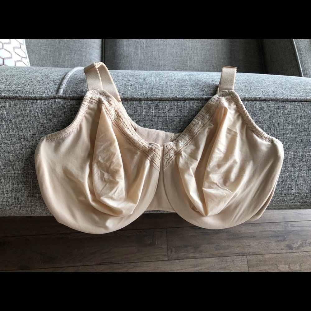 34H Wacoal soft nude bra